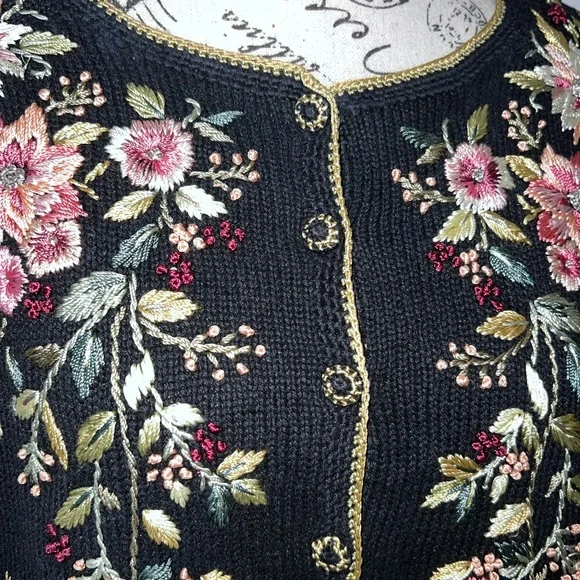 TIARA Women Floral Embroidered
Cardigan 14/16 Black Ramie Cotton
Cottagecore - Picture 3 of 10